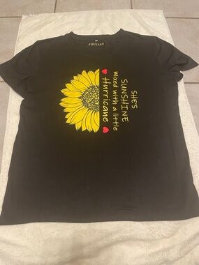 FOULIAN Black Sunflower Graphic Tee